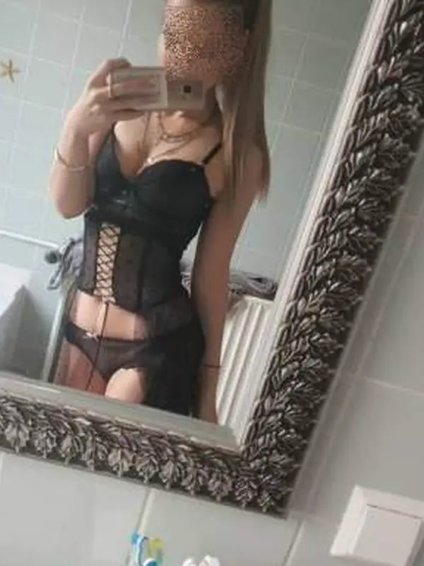 Amandine, 36 ans, femme chaude à Amiens