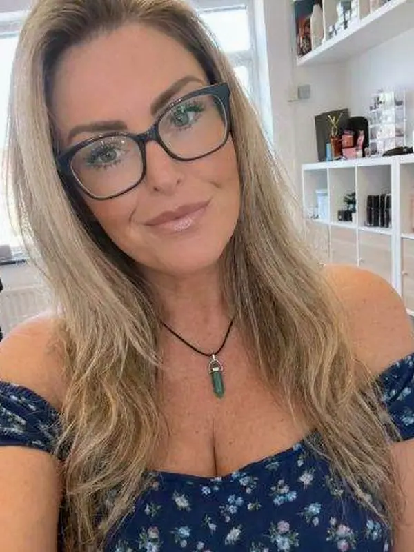 Paola, 41 ans, femme chaude à Béziers