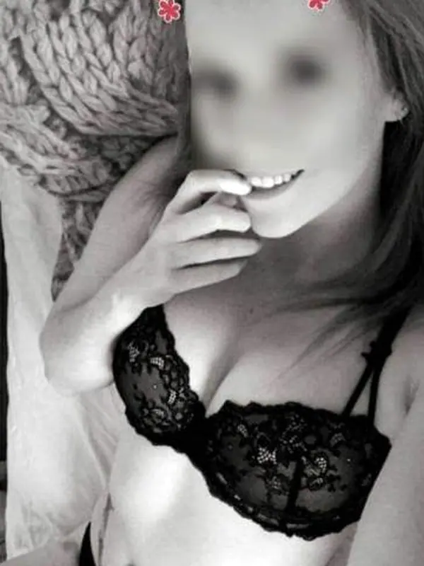 Alix, 27 ans, femme chaude à Bordeaux
