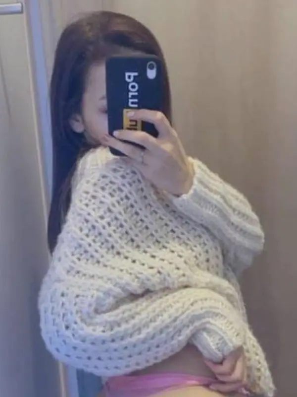 Louna, 23 ans, femme chaude à Grenoble