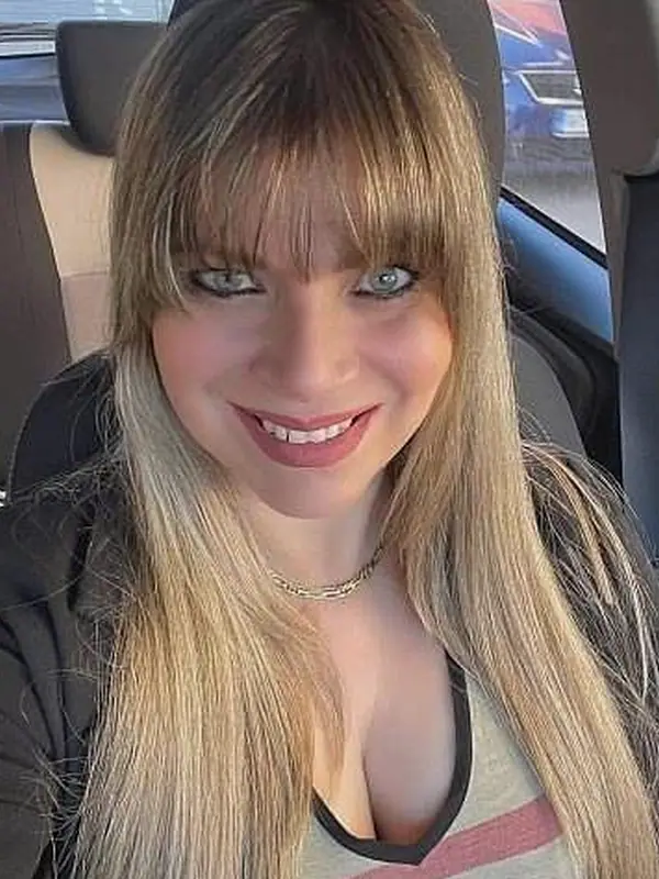 Coline, 27 ans, femme chaude à Metz