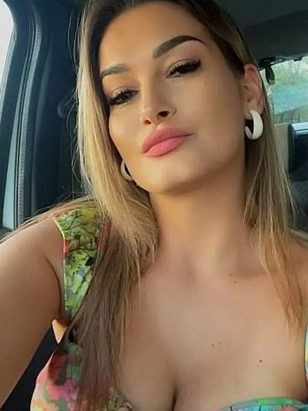 Maëva, 29 ans, femme chaude à Nîmes